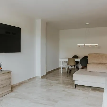 Residencia Playa Alicate *